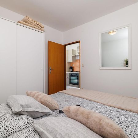 Apartments Luna Цриквеница Экстерьер фото