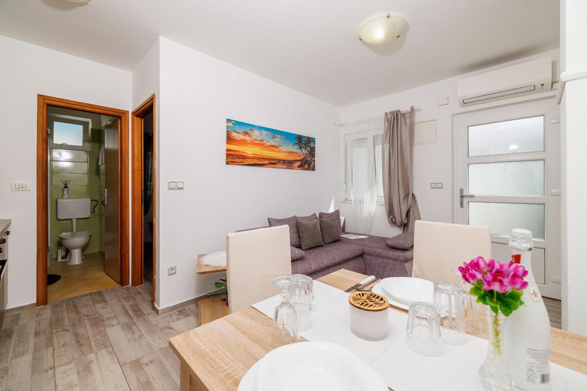 Apartments Luna Цриквеница Экстерьер фото
